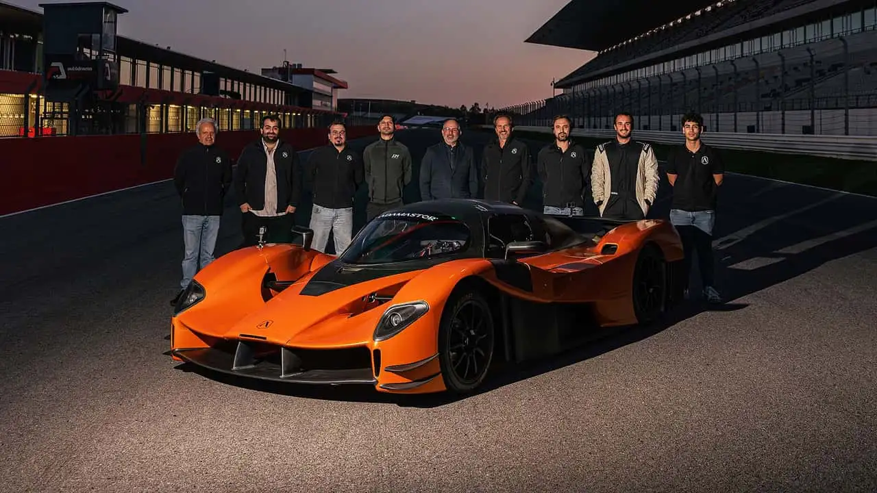 Neuer Superwagen mit leistungsstarkem Ford-Motor