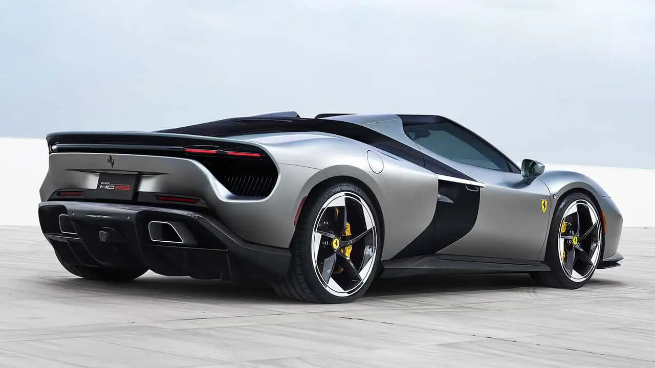 Ferrari ehrt den Zwillingslader-V8 mit neuem Supersportler