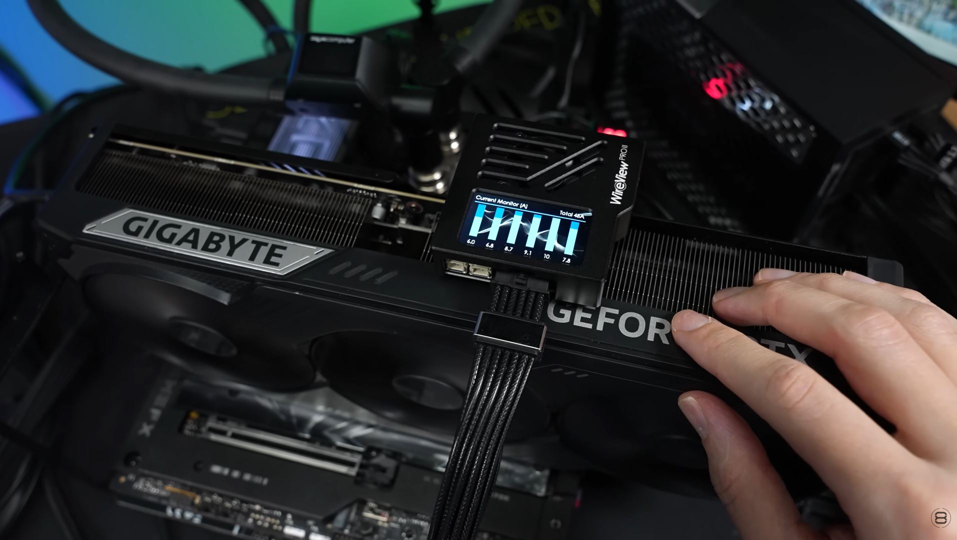 ASUS ROG Equalizer leistet schlechter als Standard-12V-6-Stecker, Der8auer entdeckt 4A-Ungleichgewicht zwischen Pins an der RTX 5090