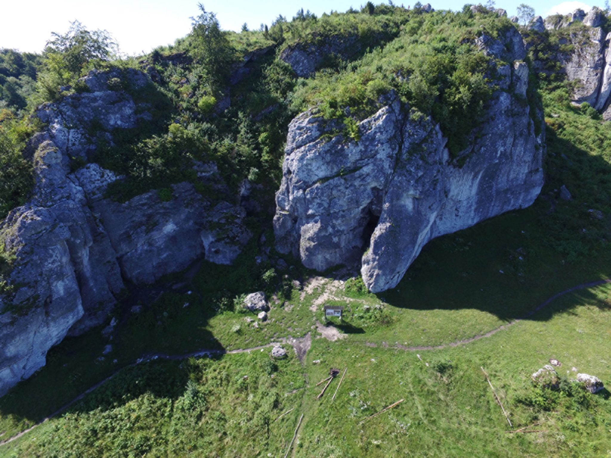 Neandertaler-Fossilien aus Polen von 100.000 Jahren alt enthüllen unerwartete genetische Verbindungen