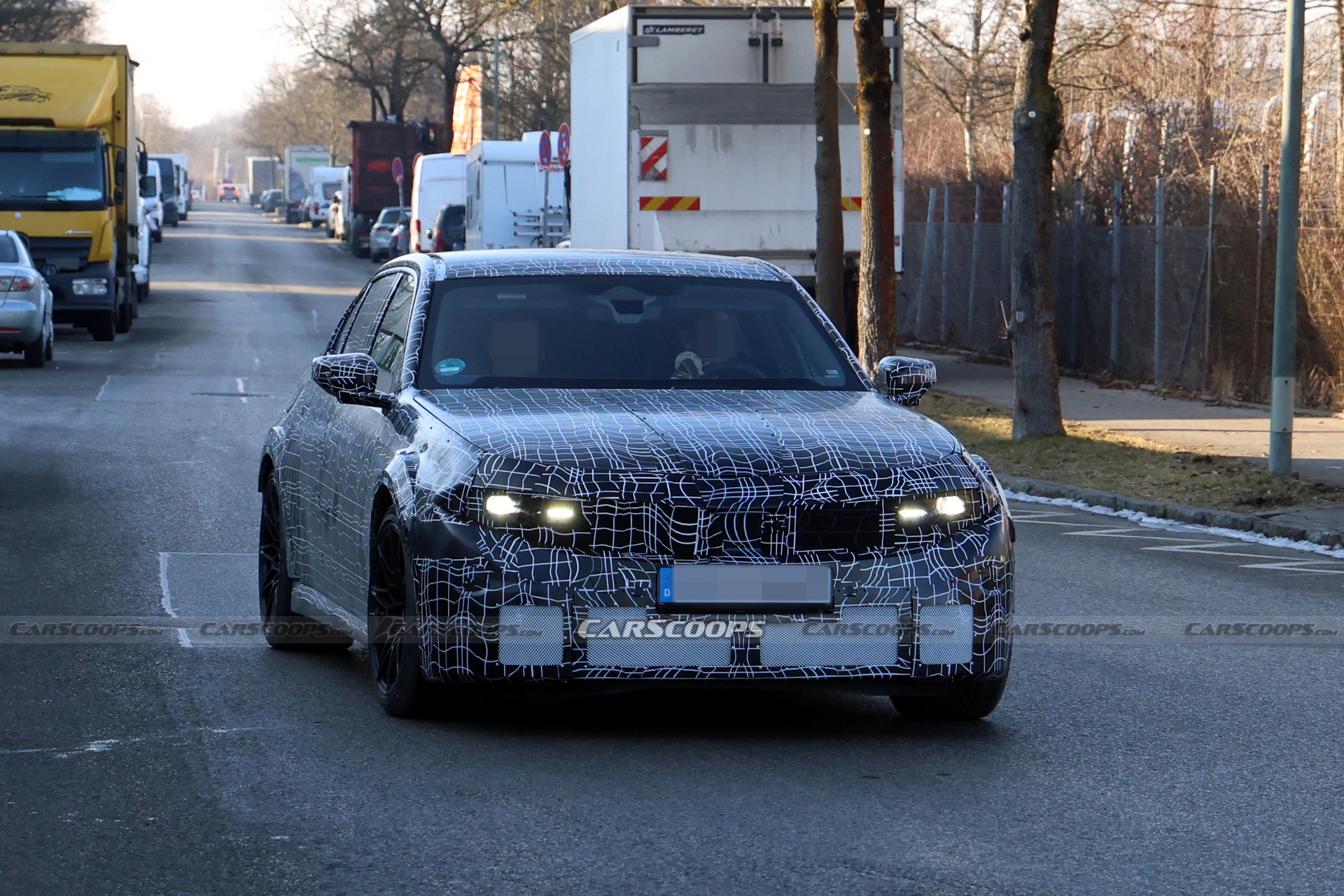 Elektro-M3 mit 1.000 PS und Benzin-M3 mit 552 PS ab sofort zum gleichen Preis