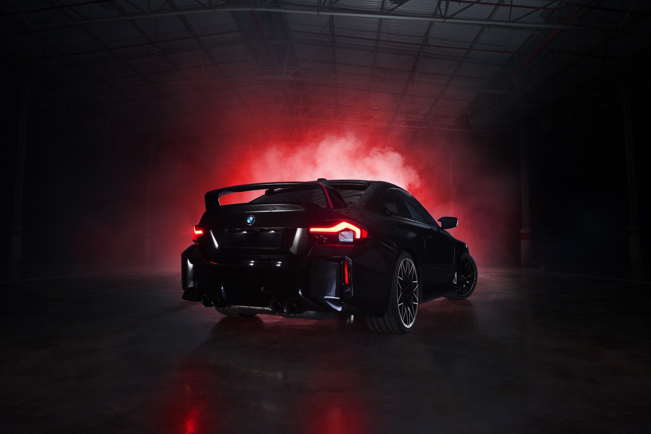 BMW Superbike erhält nun ein passendes M2 Coupé – und es werden nur zehn Stück von jedem Modell produziert