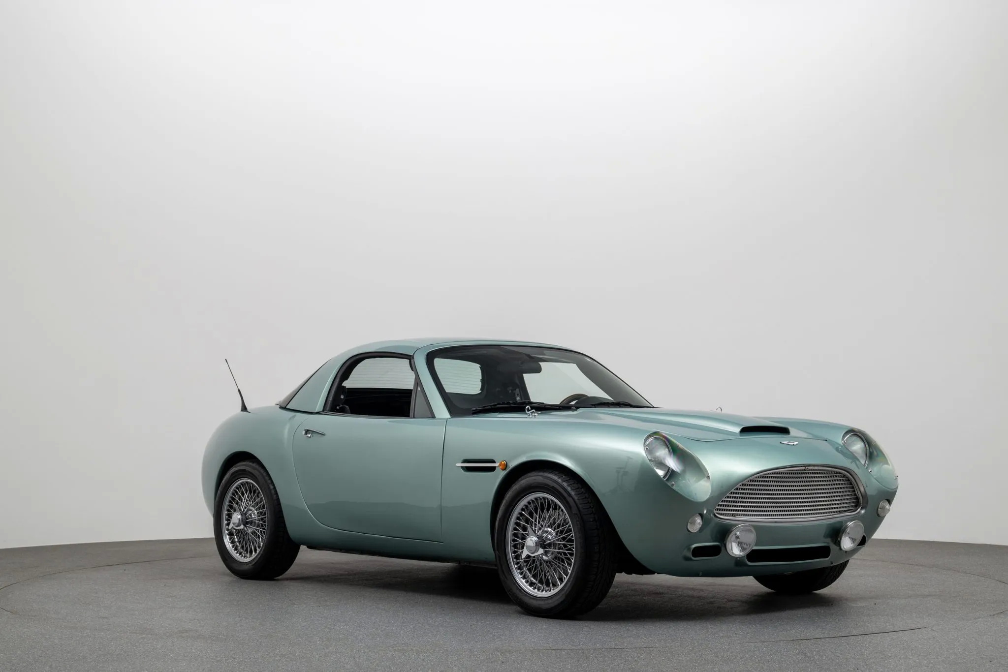 Dieser Miata sieht aus wie ein Aston Martin – und das besser als manche echten Aston Martins