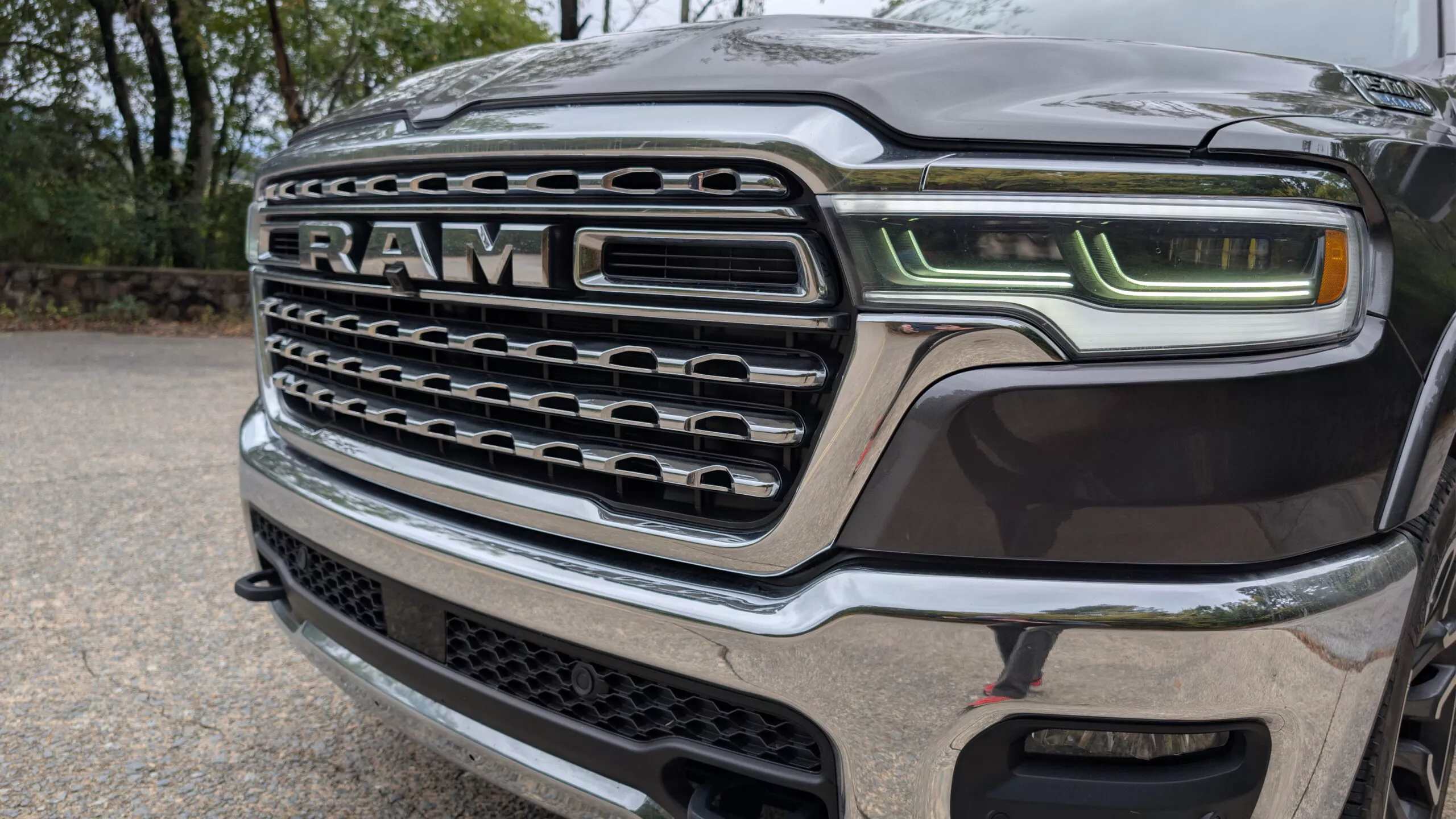 Der 2026er Ram 1500 V8 Hemi: Auf dem Papier schlechter, in der Praxis besser als der Hurricane Six | Testbericht | Carscoops