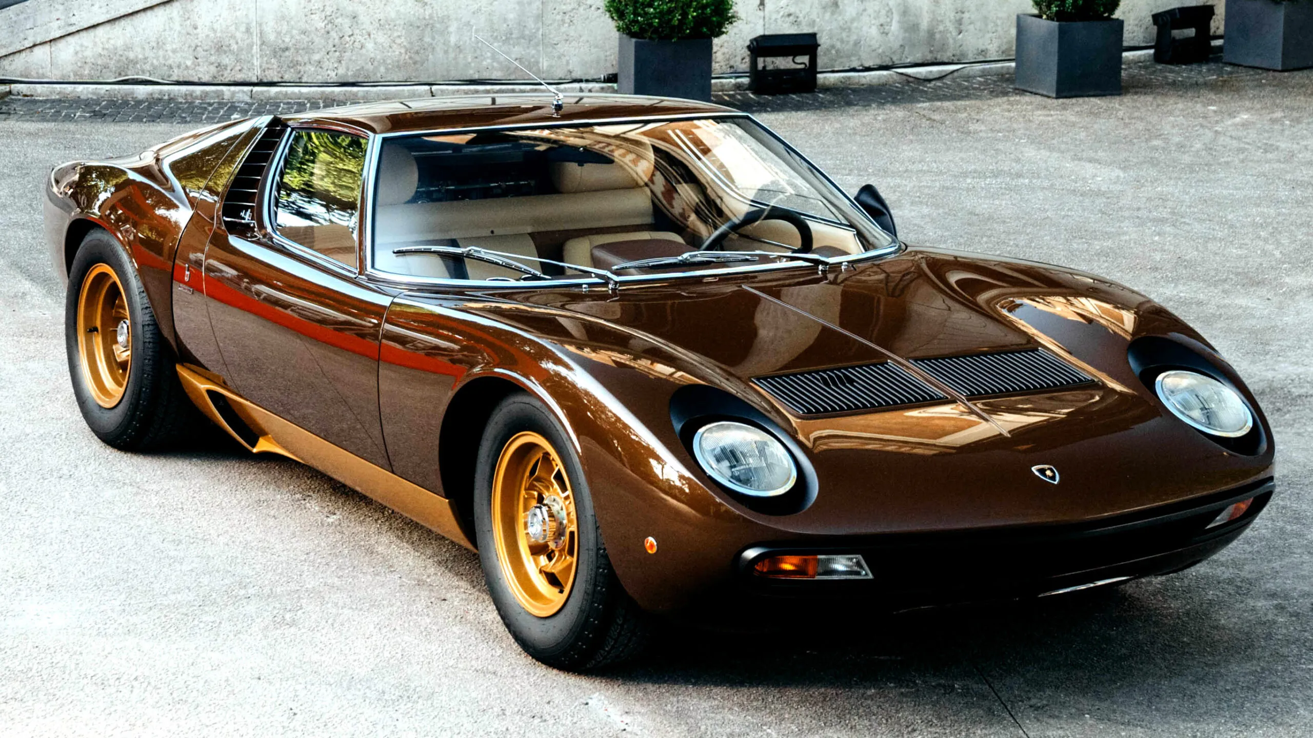 Lamborghini restaurierte einen Miura in einer unerwarteten Farbe – und es ist ein Erfolg | Carscoops