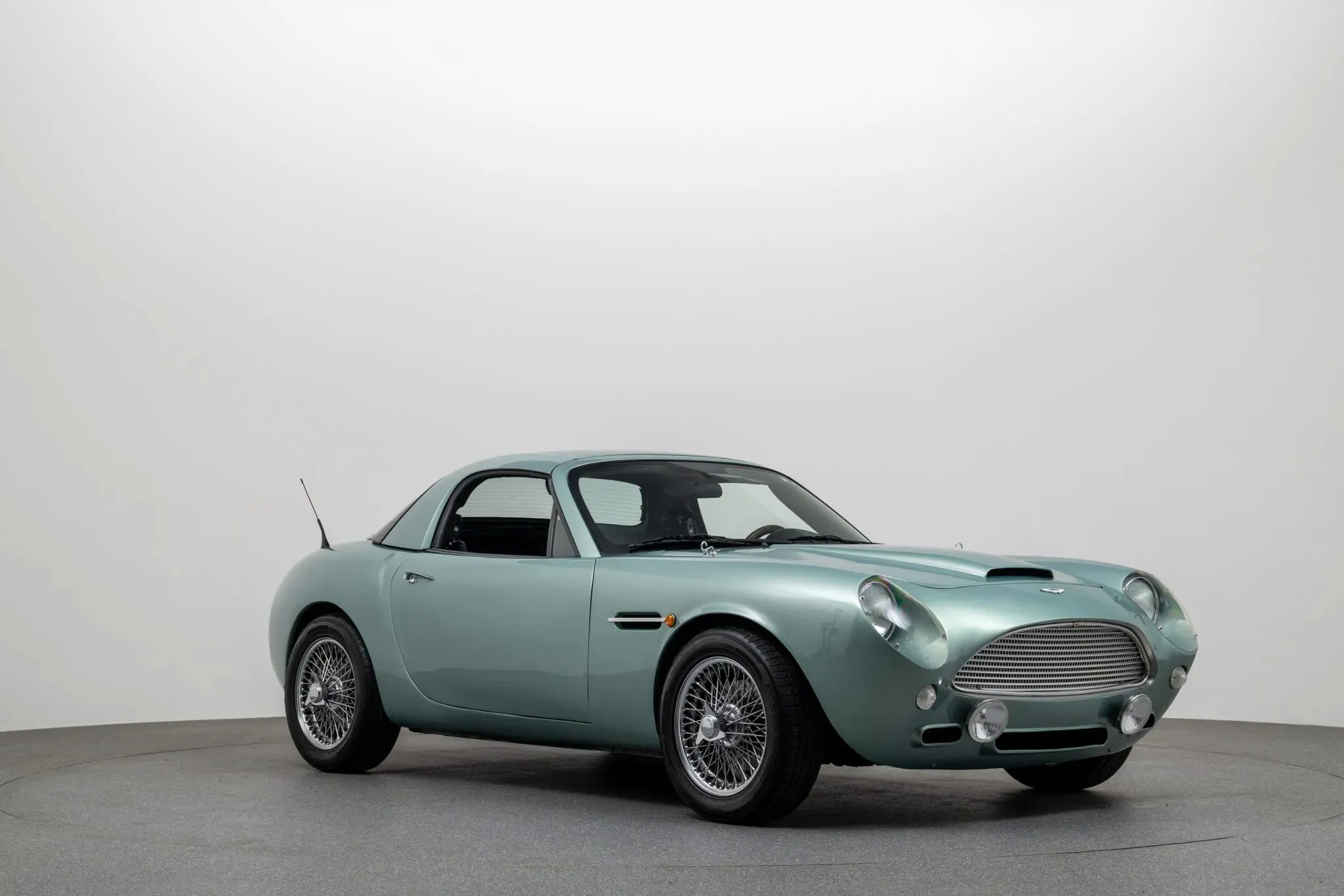 Dieser Miata sieht aus wie ein Aston Martin – und das besser als manche echten Aston Martins