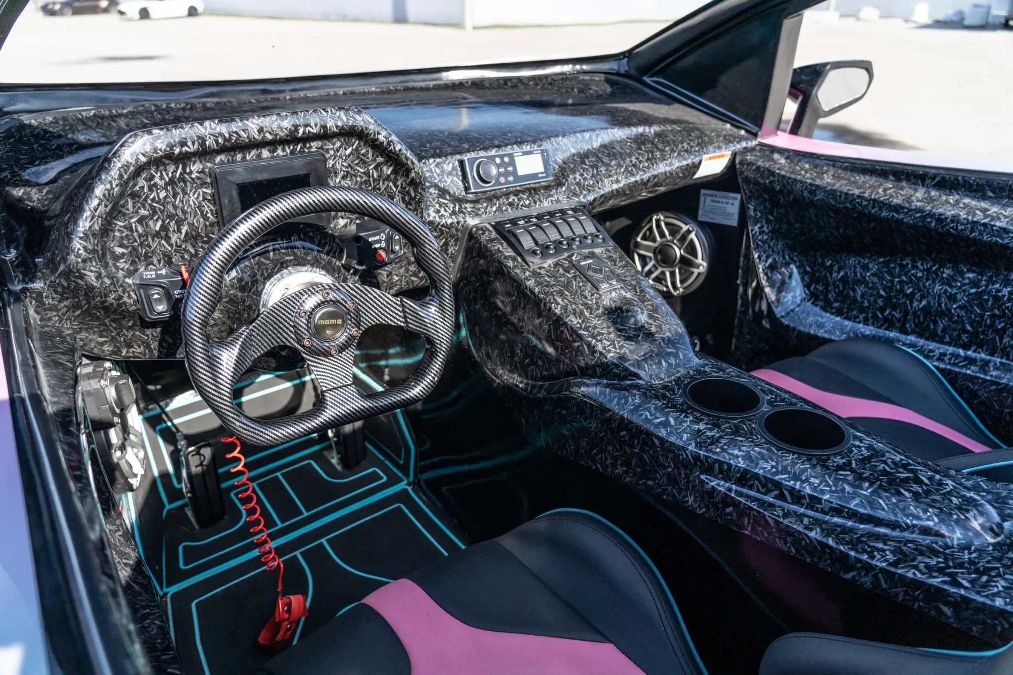 Jemand lässt 50.500 Dollar auf einem bereits über Wasser stehenden Lamborghini fallen | Carscoops