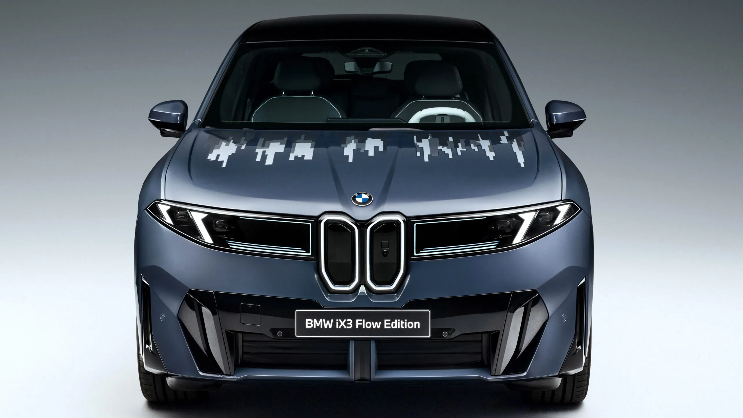 BMW setzt ein Kindle-ähnliches Display auf die Motorhaube des iX3