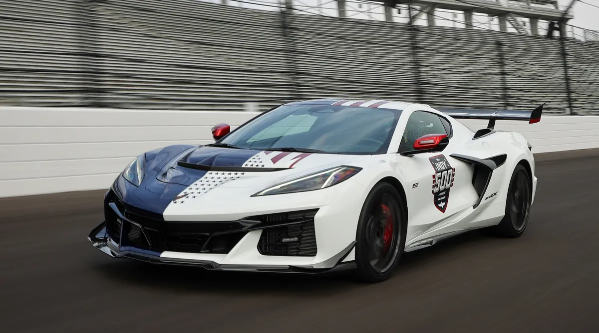 Pace Cars, die sich auf der Rennstrecke blamierten: Chevy präsentiert einen Hypercar