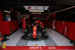 Kimi Antonelli räumt teure Fehler im Miami Sprint ein, nachdem eine Strafverwarnung wegen der Streckenbegrenzung sein Rennen ruiniert hat