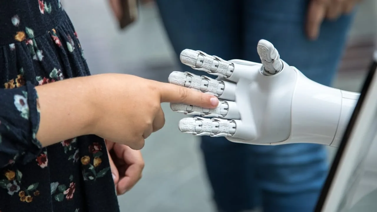 Tech-Giganten investieren über 1 Billion Dollar in KI-Infrastruktur