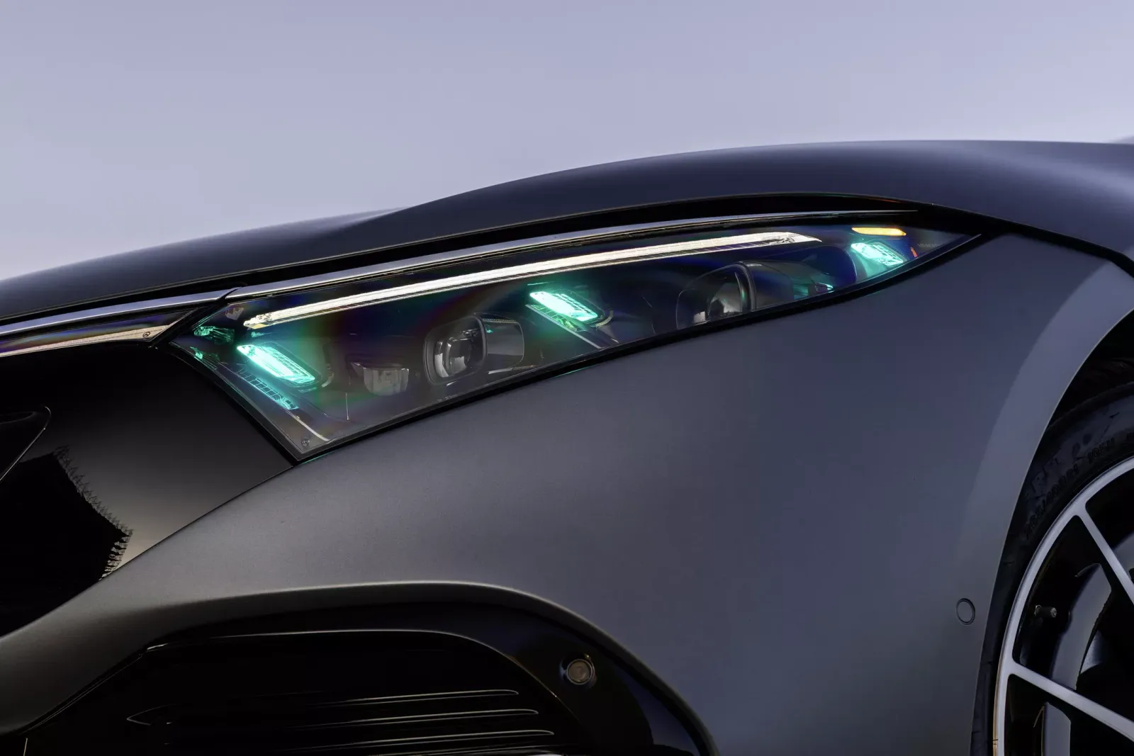 Mercedes setzt mit Turquoise-Farben in autonomen Fahrmodus neuen Trend, China beendet ihn