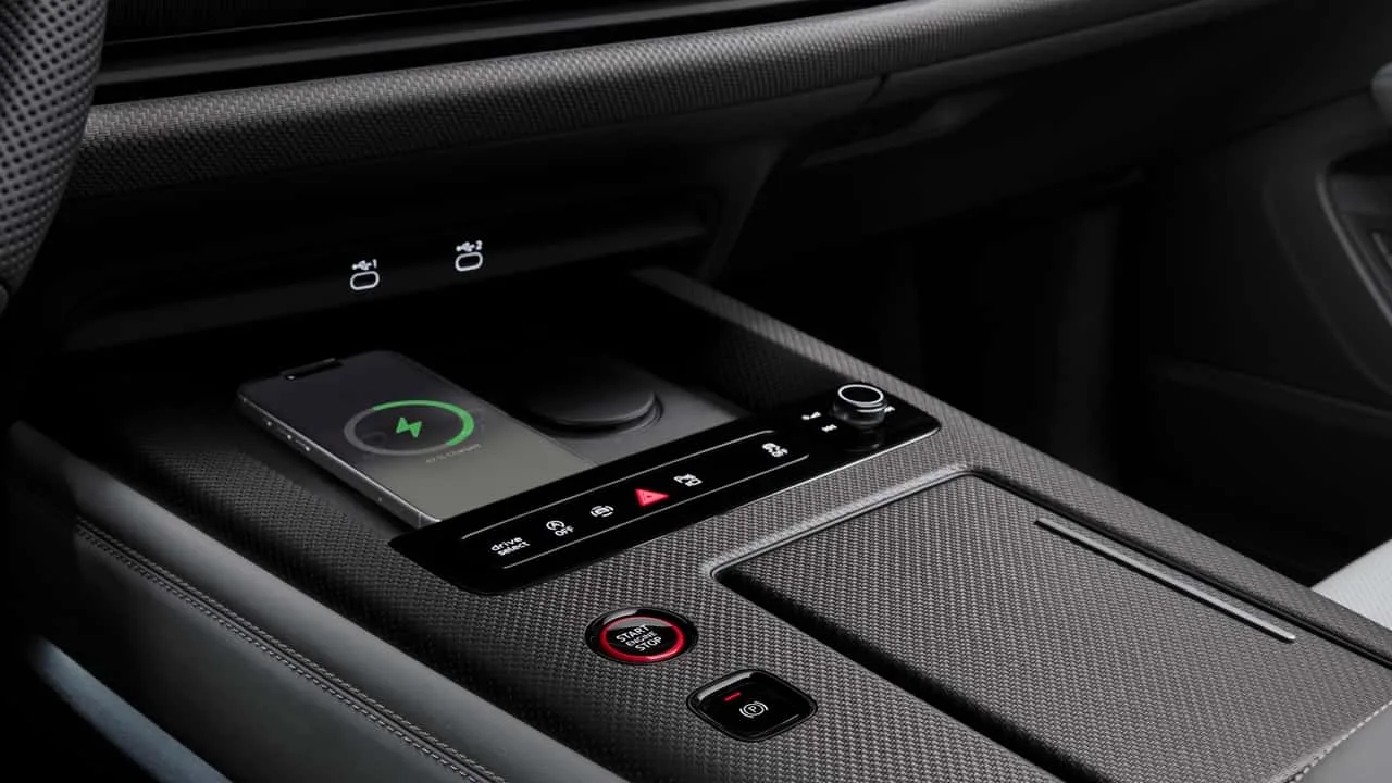 Audi reduziert Piano-Black-Verkleidungen: Gute Nachrichten für Kunden