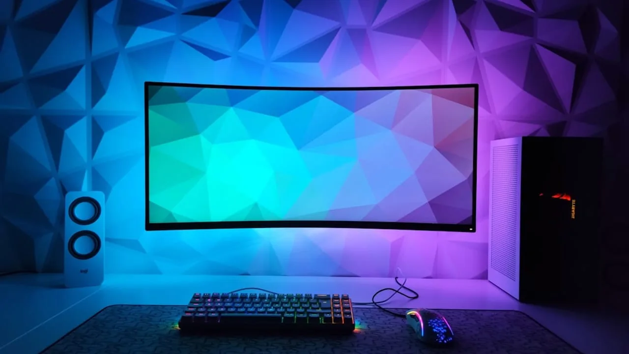 ASUS Üç Farklı Mod Sunan ROG 27 Plus Monitörünü Duyurdu