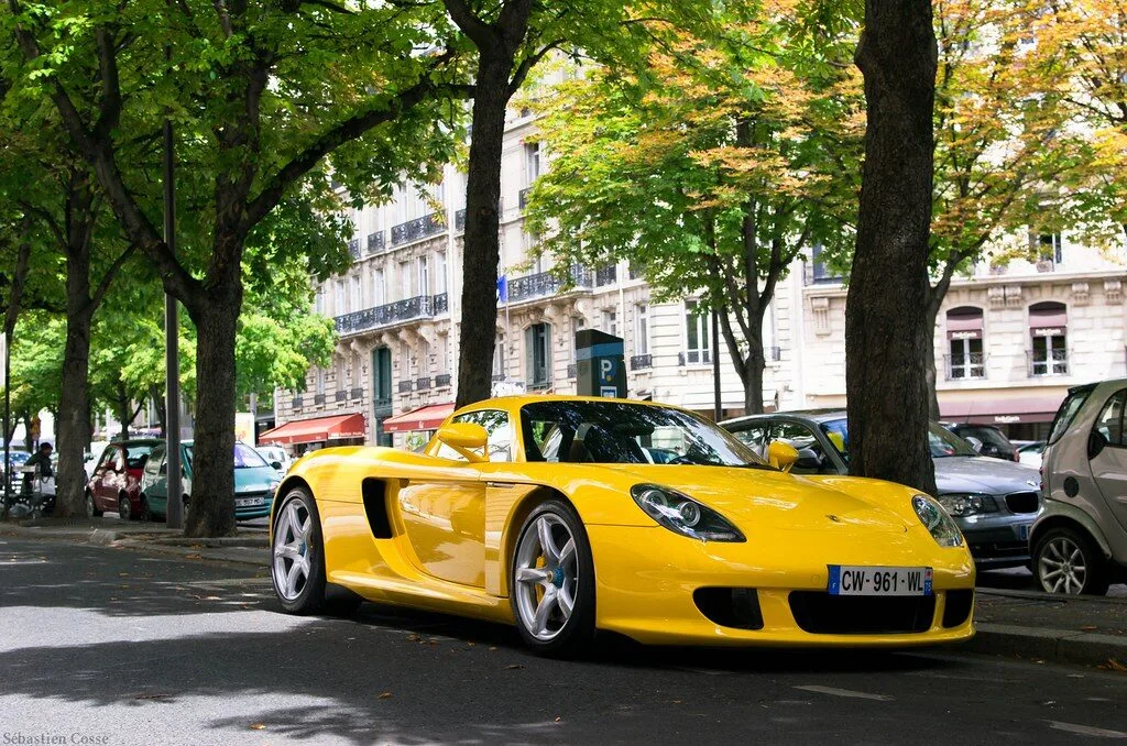 Gelber Porsche Carrera GT unter den ersten Fahrzeugen im neuen Lärmskandal in Los Angeles