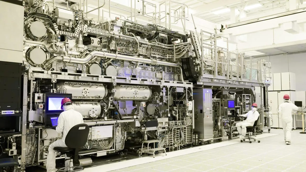 Intel, 18A Panther Lake Çiplerini ASML'nin High NA EUV Teknolojisiyle Üretiyor