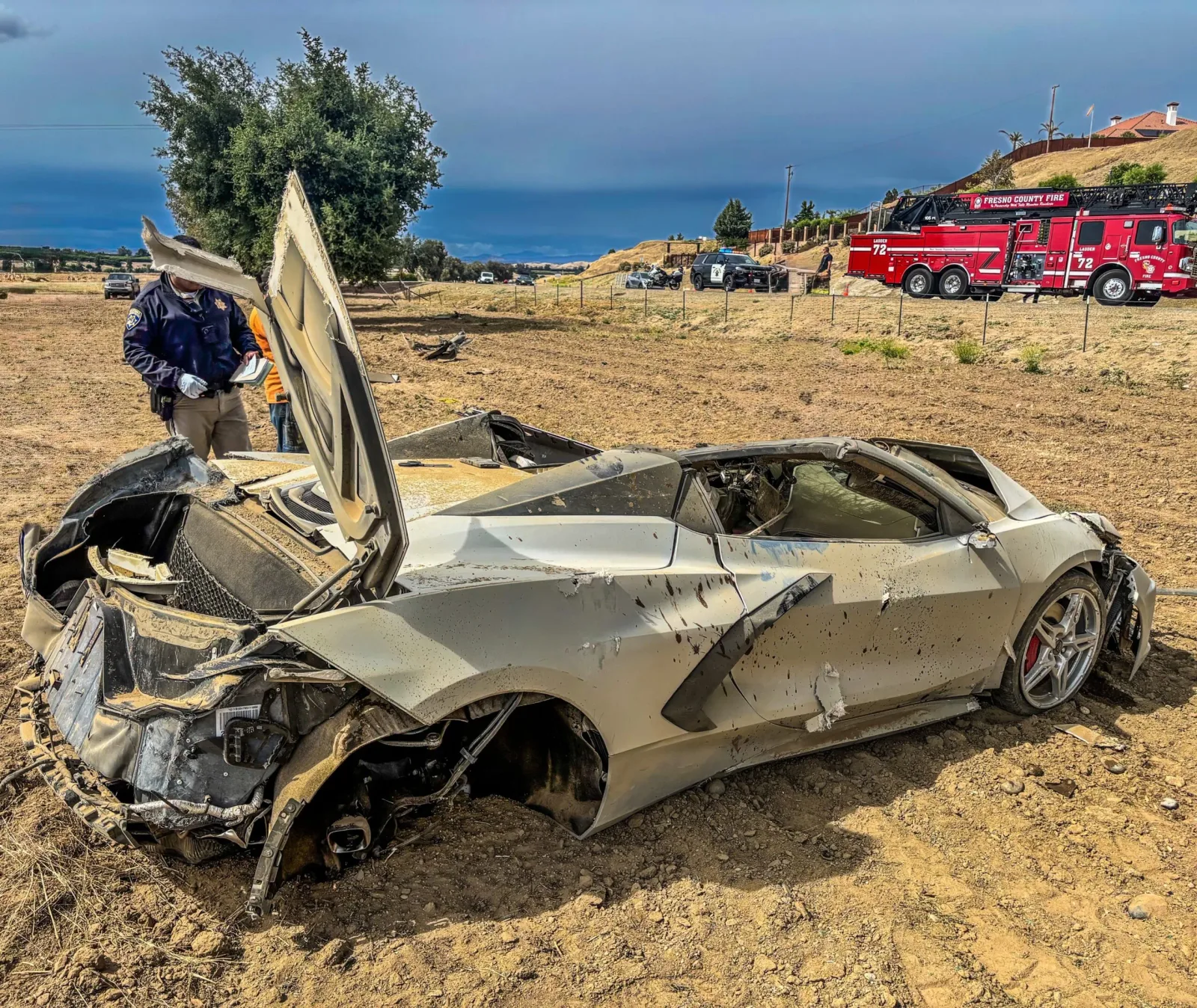C8 Corvette nach Unfall zerstört, Fahrer überlebt – Bericht von Carscoops