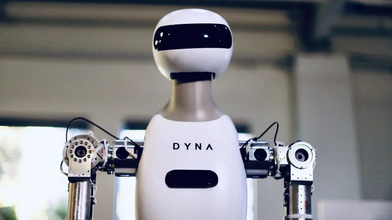 Robotermodell DYNA-2 trainiert mit einer Million stündlichen menschlichen Videodaten