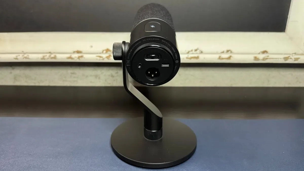 Razer Seiren V3 Pro im Test: USB, XLR und 32-Bit-Float für Studio-Qualität
