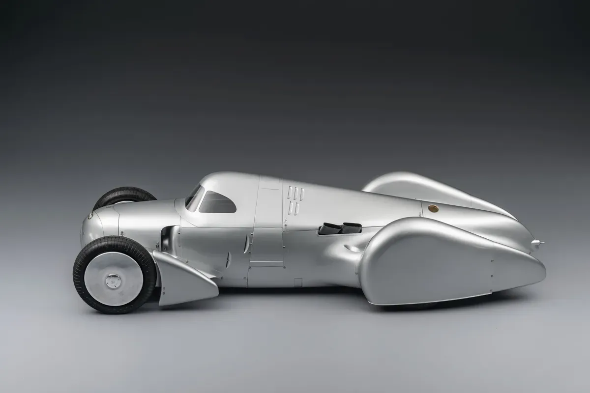 Audi entwirft legendären V16-Supercar bereits 91 Jahre vor seiner Fertigstellung