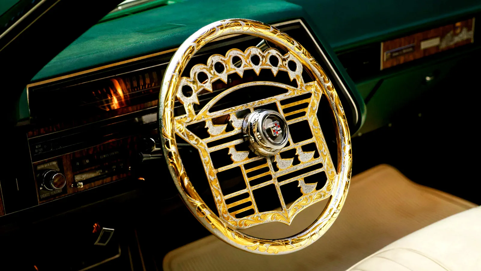 Kann ein individuelles 1970er-Jahre-Cadillac-Lenkrad langweilige, moderne Nachbauten retten?