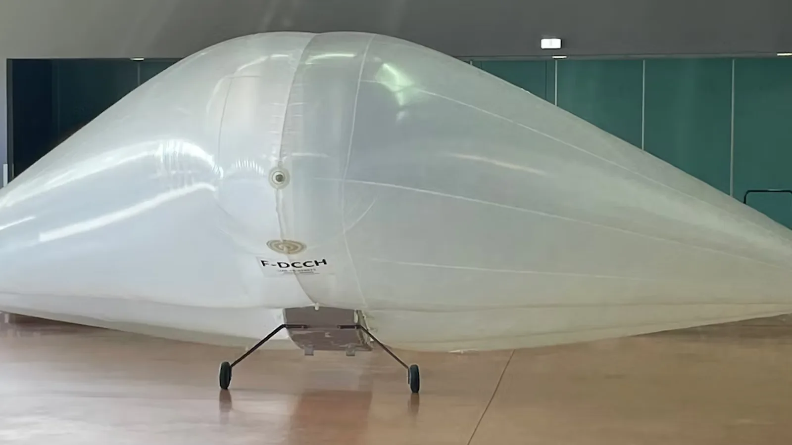 Französischer Drohnenhersteller mit „fliegendem Marshmallow" erhöht die Sicherheit der Luftlogistik