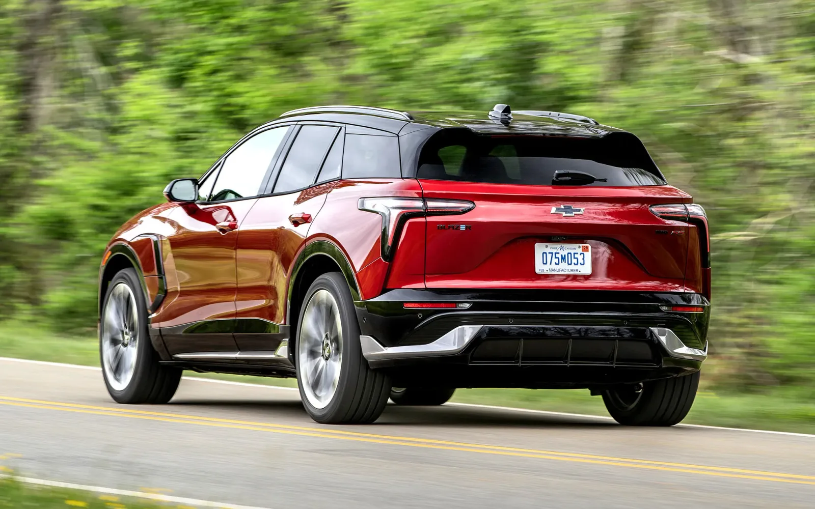 Detroit plant Verbot chinesischer Autos, obwohl eigene Modelle auf chinesischen Teilen basieren