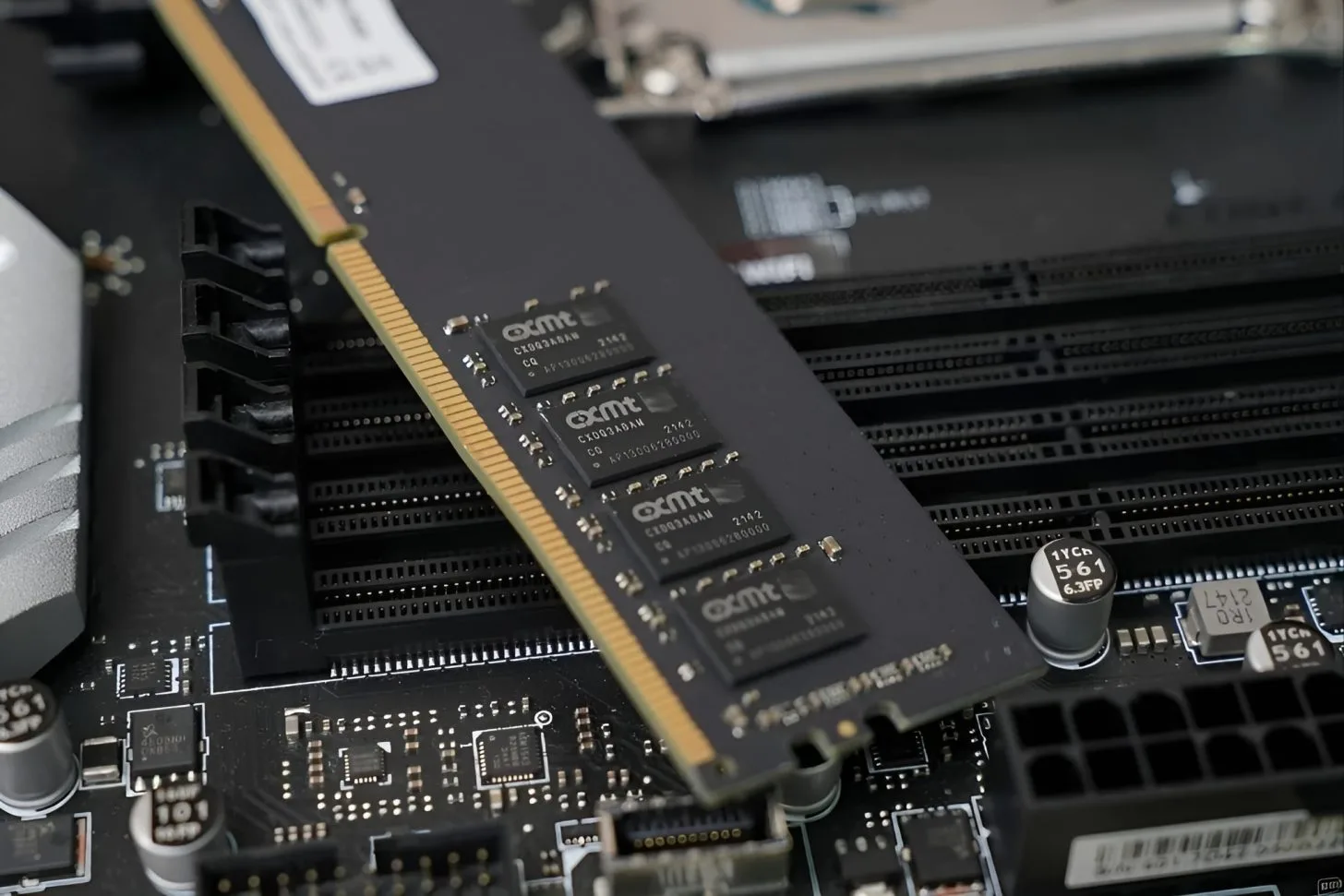 Chinesische Speicherhersteller beschleunigen DDR5-Entwicklung und erreichen mit 8000 MT/s Geschwindigkeit Niveau von Samsung, SK Hynix und Micron