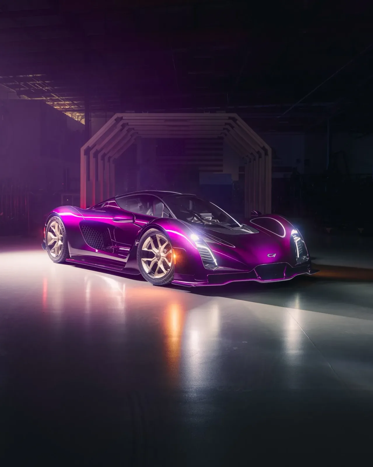 Amerikas dreimillionen Dollar Hypercar lässt die Farbe sprechen