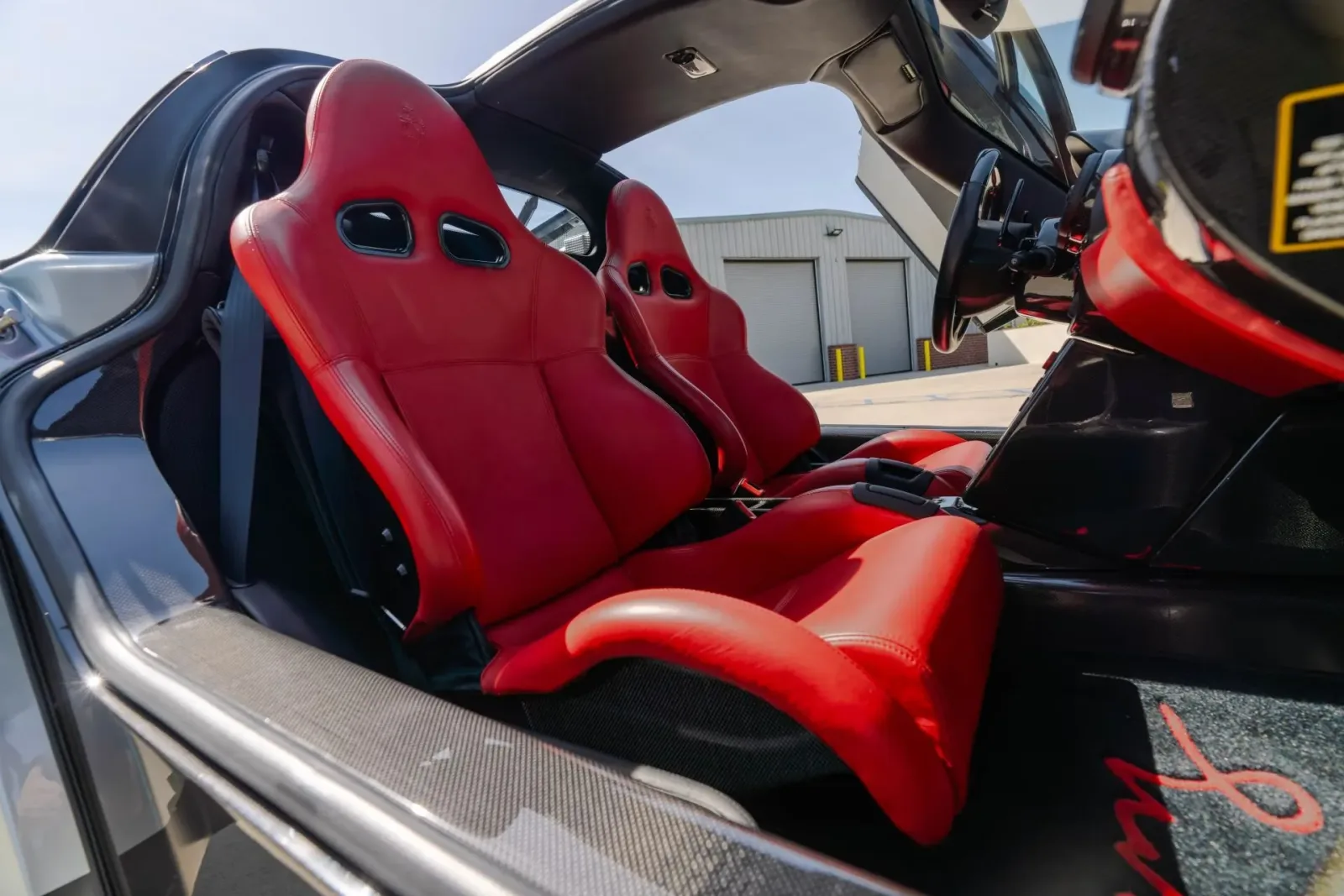 Ferrari ohne Rot-Farbe verkauft sich für 10,2 Millionen Dollar – Bericht von Carscoops