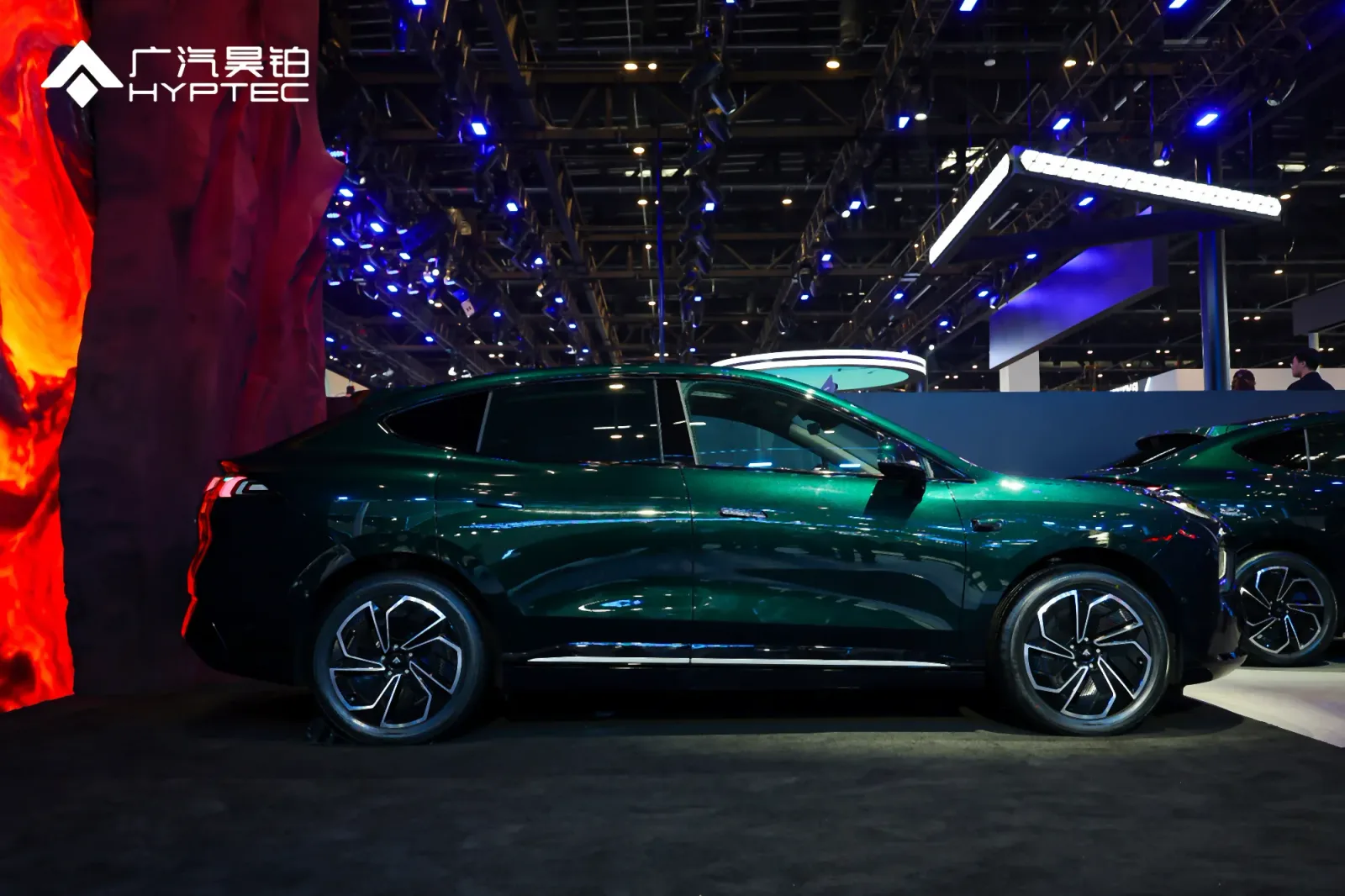 Porsche entwickelt Macan-EV für die Welt, GAC baut größeres Modell für China