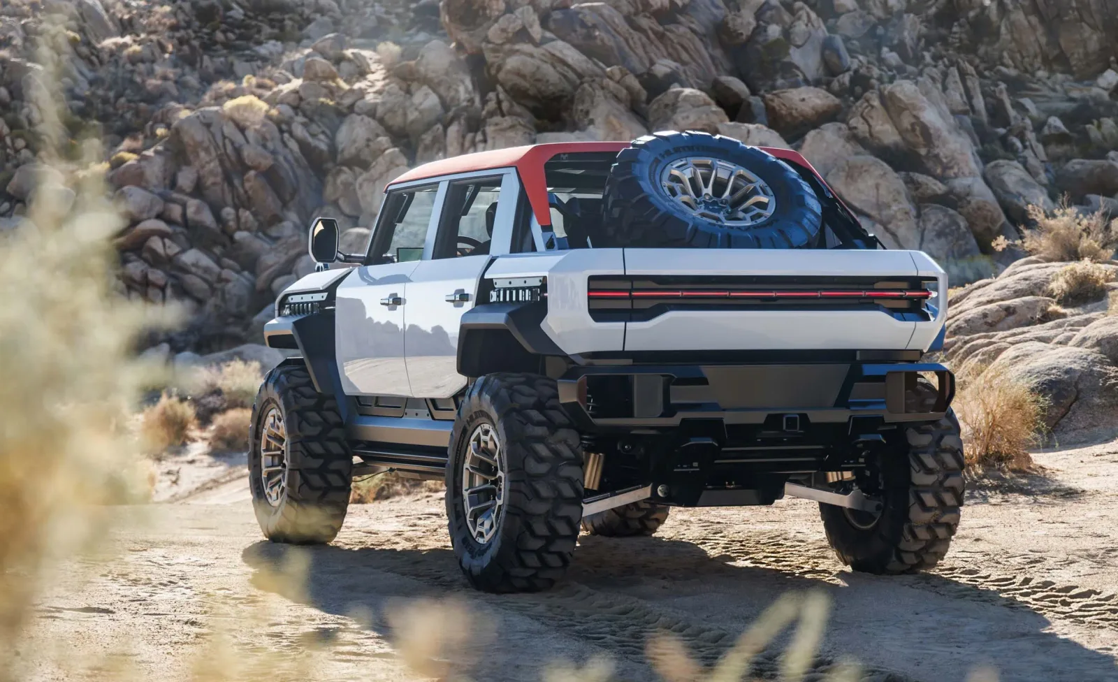 GMs Bronco-ähnliche Konzepte gestehen ein: Hummer EVs waren zu groß und zu teuer