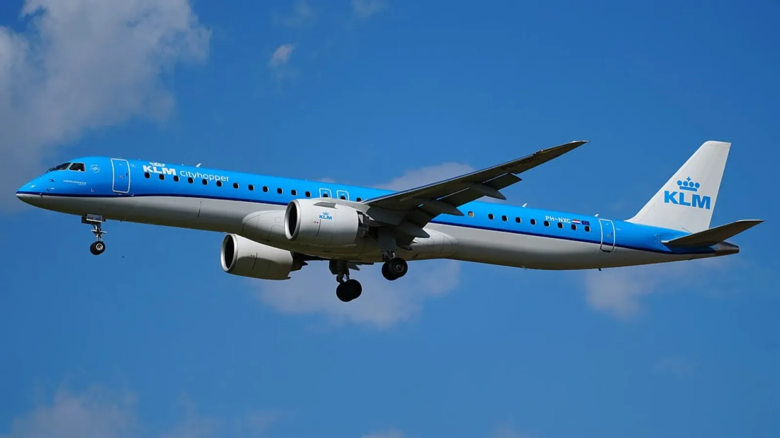 Amsterdam-Hamburg flight marks milestone powered by synthetic kerosene