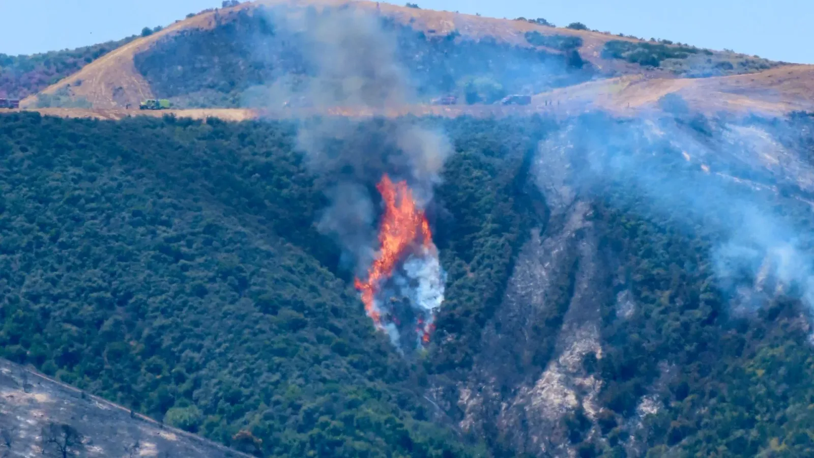 Fast-moving wildfire near former US nuclear site sparks fears