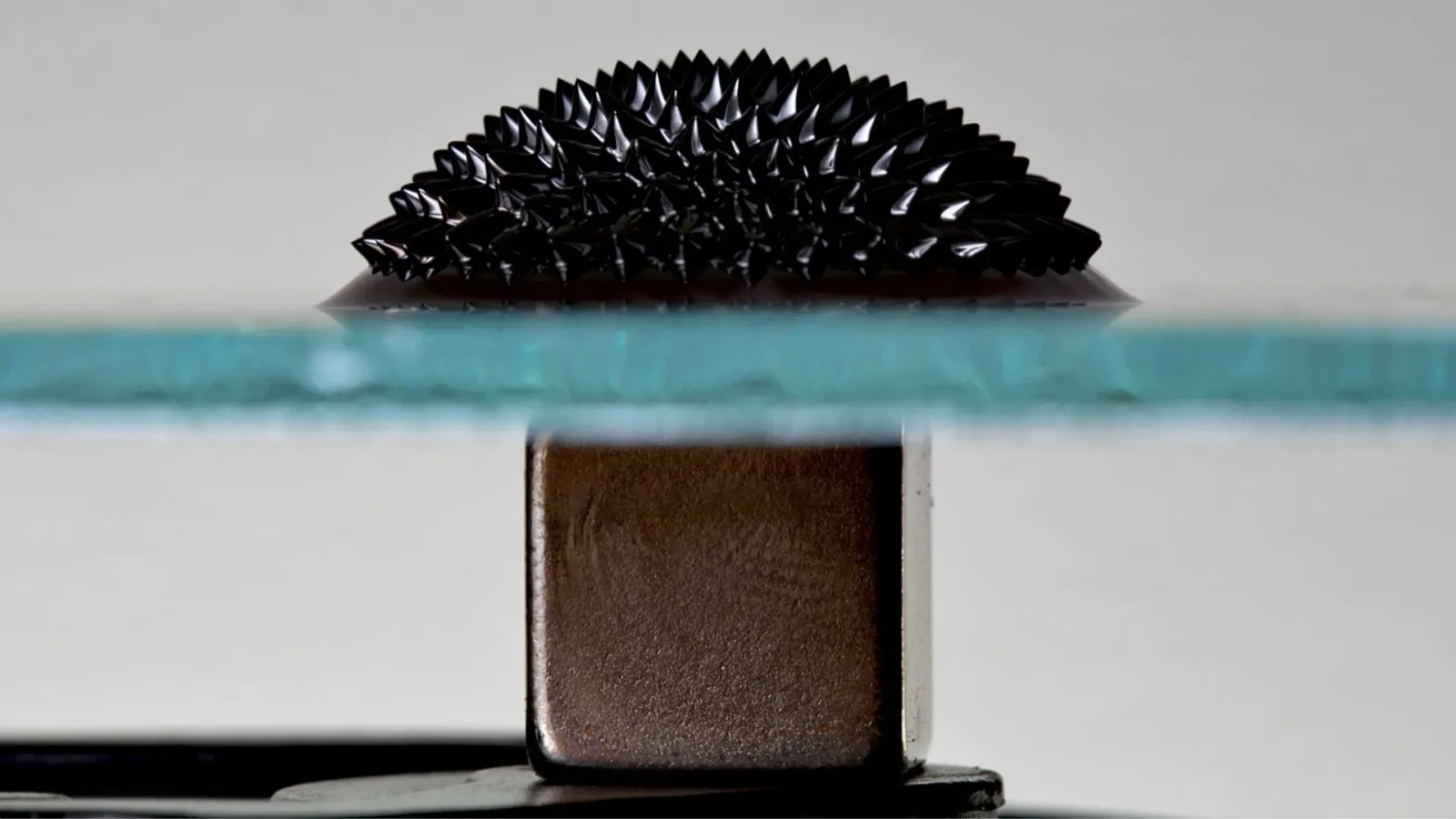 US lab discovers new way to build powerful magnets without rare earths