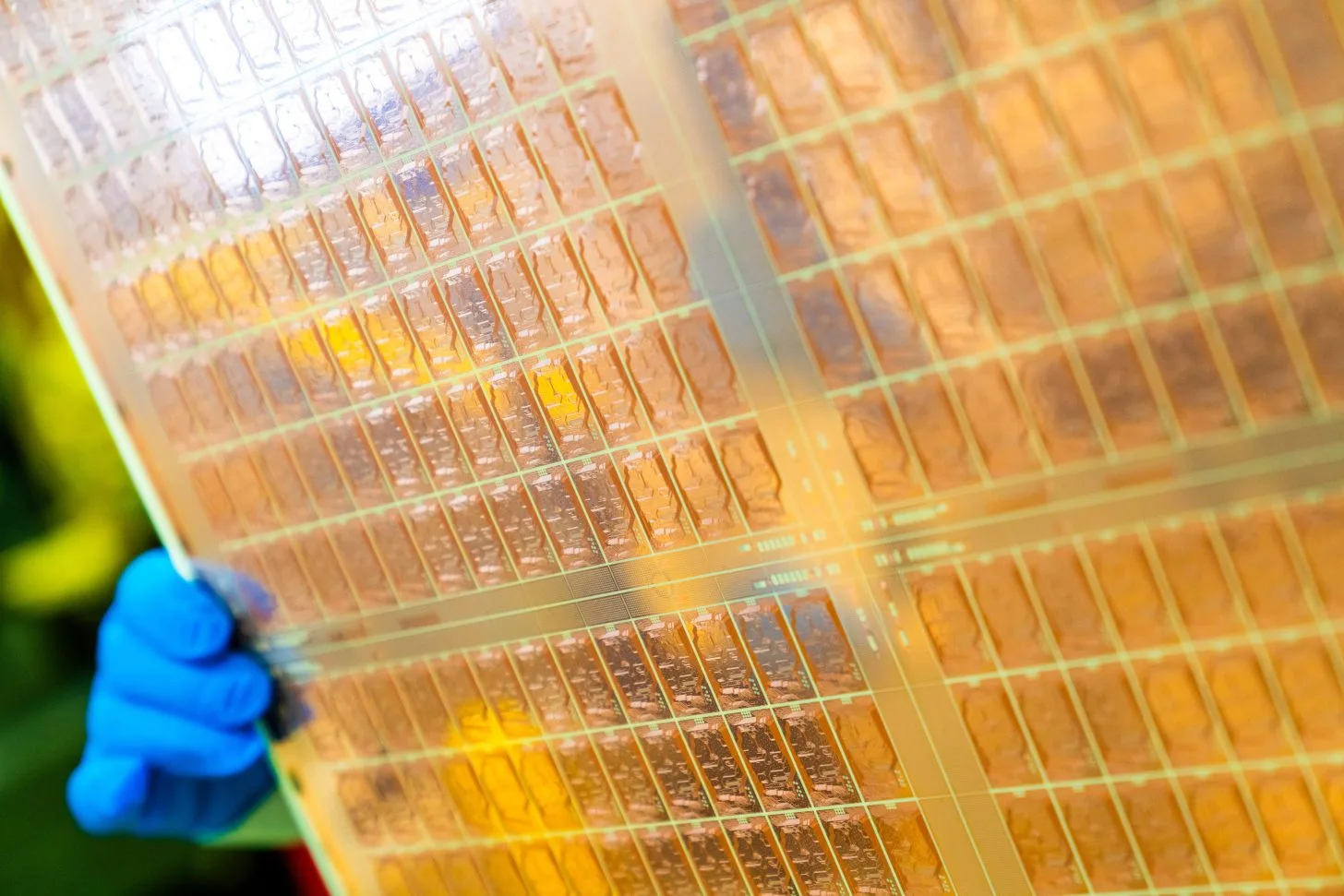 Intel’s Glass Substrate Bet Inches Closer to Reality as First Prototypes With Co-Packaged Optics Appear Ahead of 2030Rollout