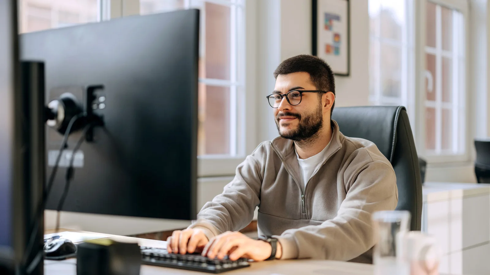 Why A 27-Inch Monitor May Not Be The Best Size For Your Home Office
