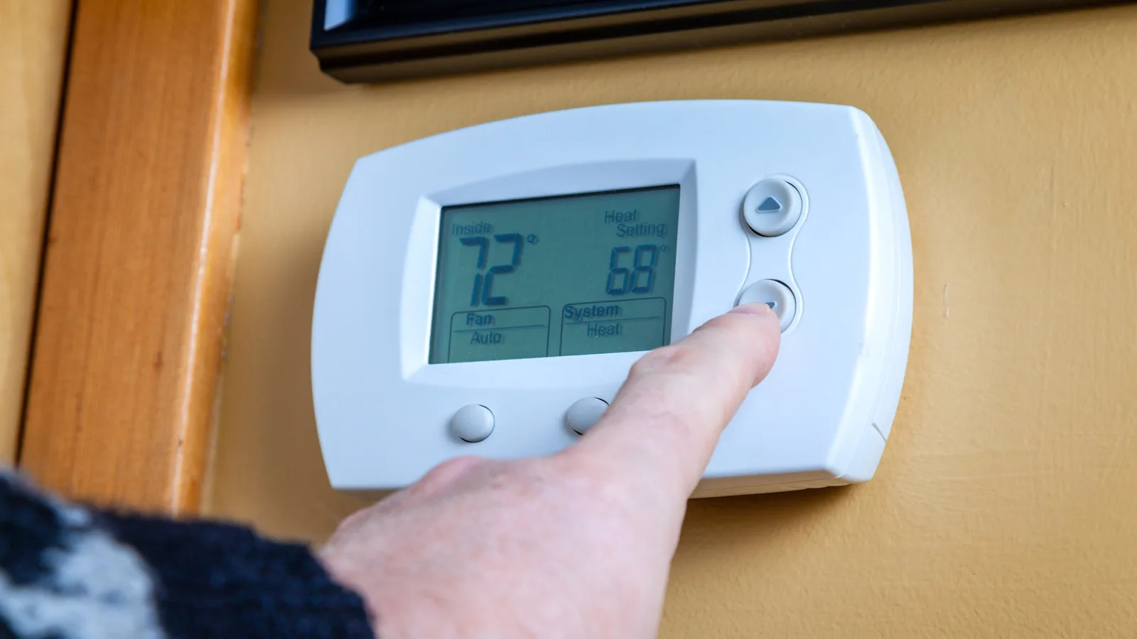 Should You Keep Your HVAC Set To 'On' Or 'Auto' In Summer?