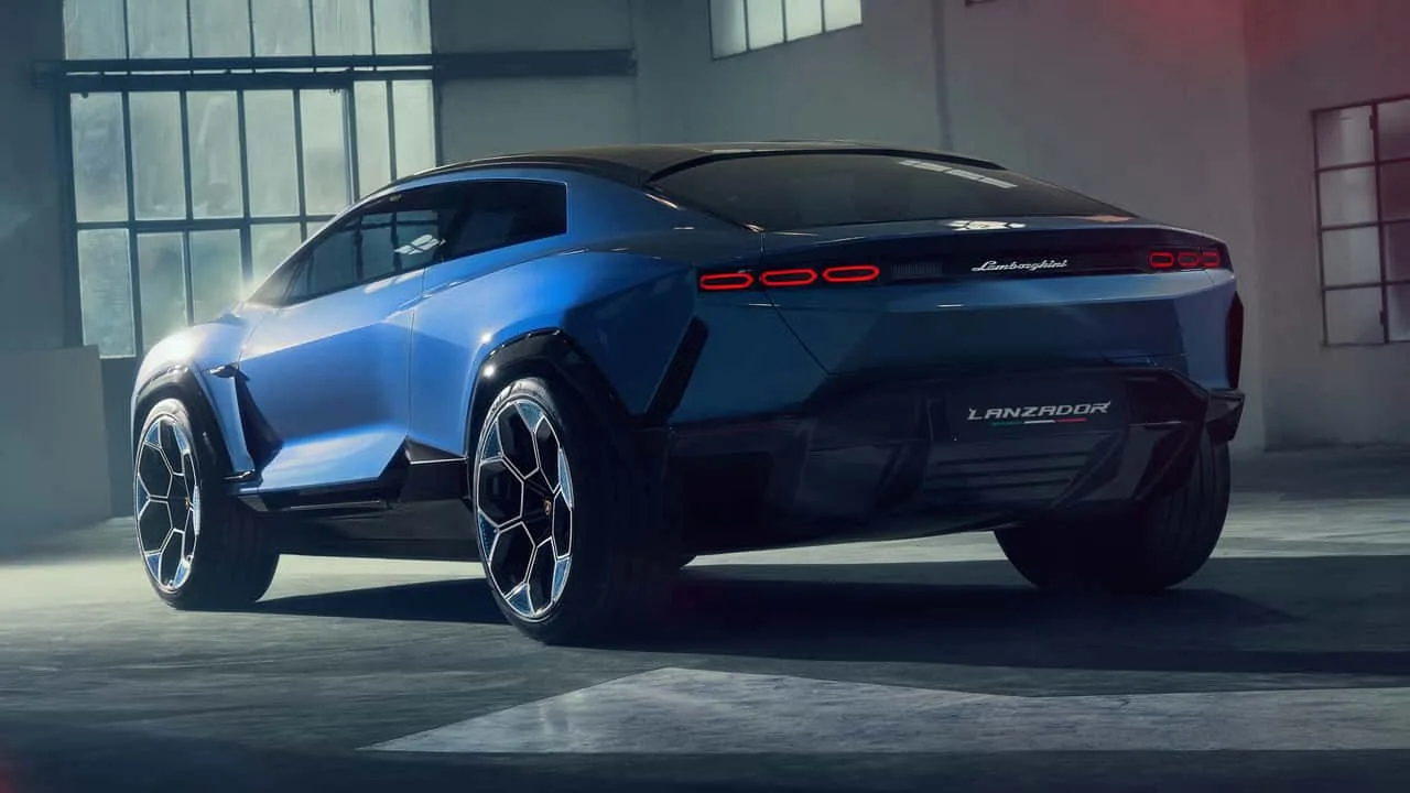 Lamborghini Boss: Delaying EVs Was 'The Right Way To Go'
