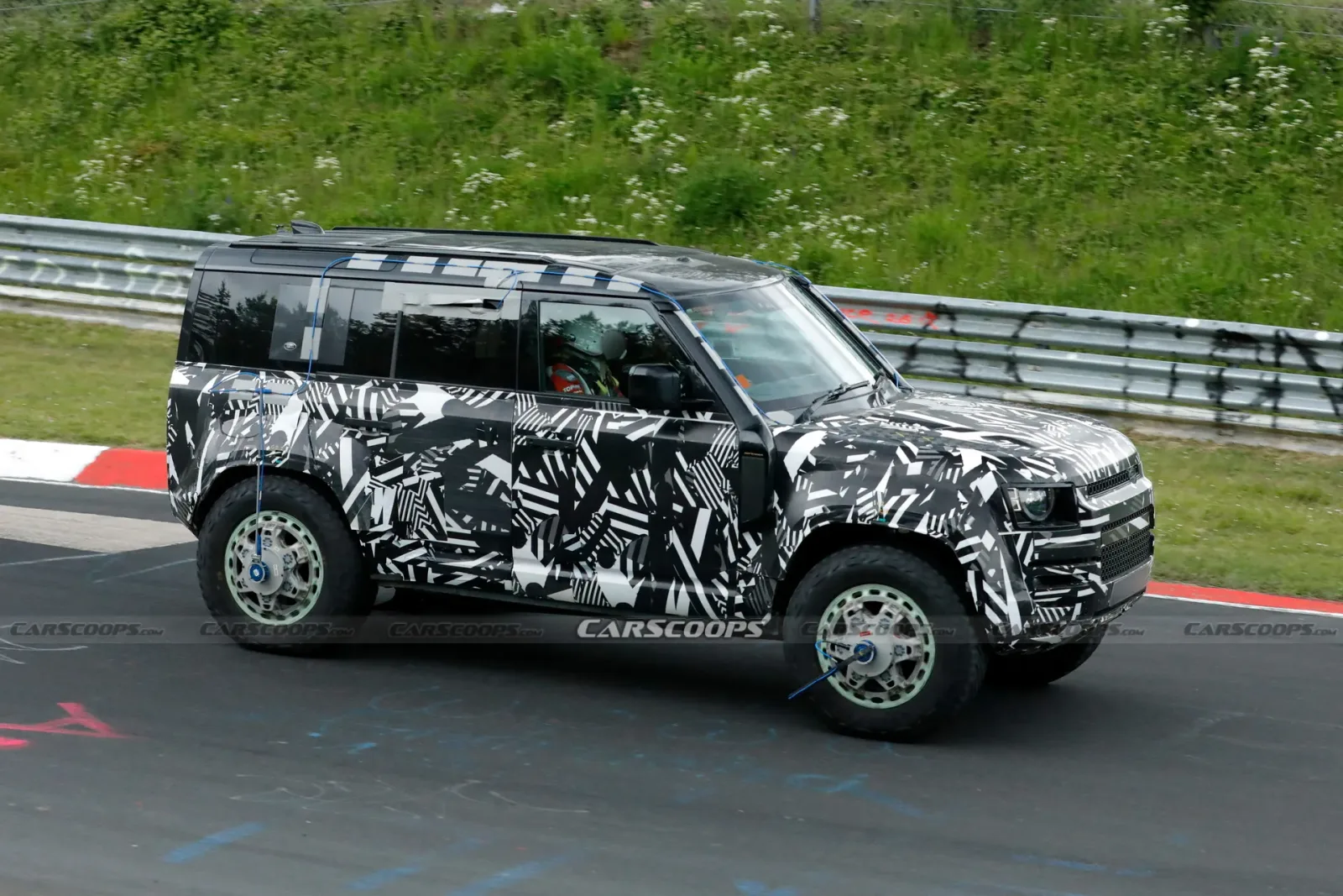 Land Rover plant ein noch wilderes Projekt als den Defender Octa
