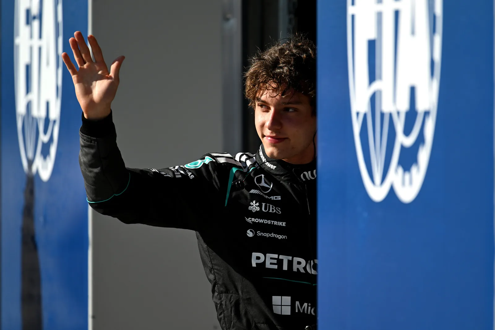 Kimi Antonelli als neuer Max Verstappen gefeiert nach hartem Kampf beim Canadian GP