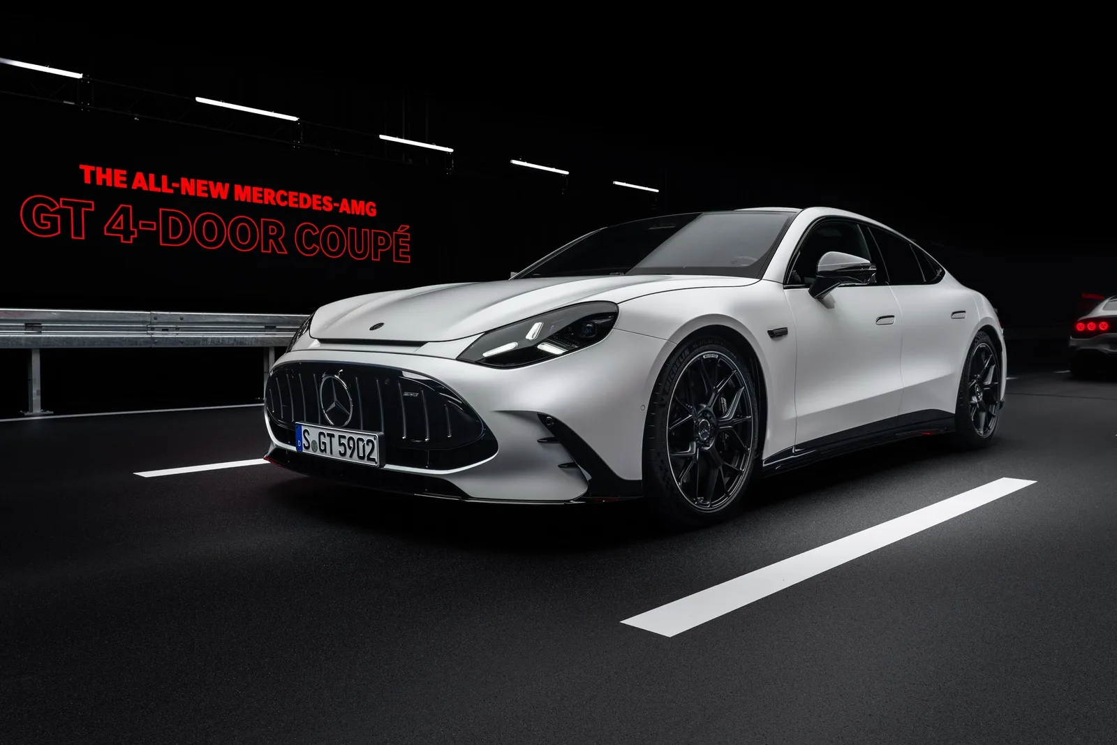 AMG baut 1.153-PS-V8-Imitator: Der neue GT-Vierzürer, der die Sehnsucht nach dem Achtzylinder befriedigt