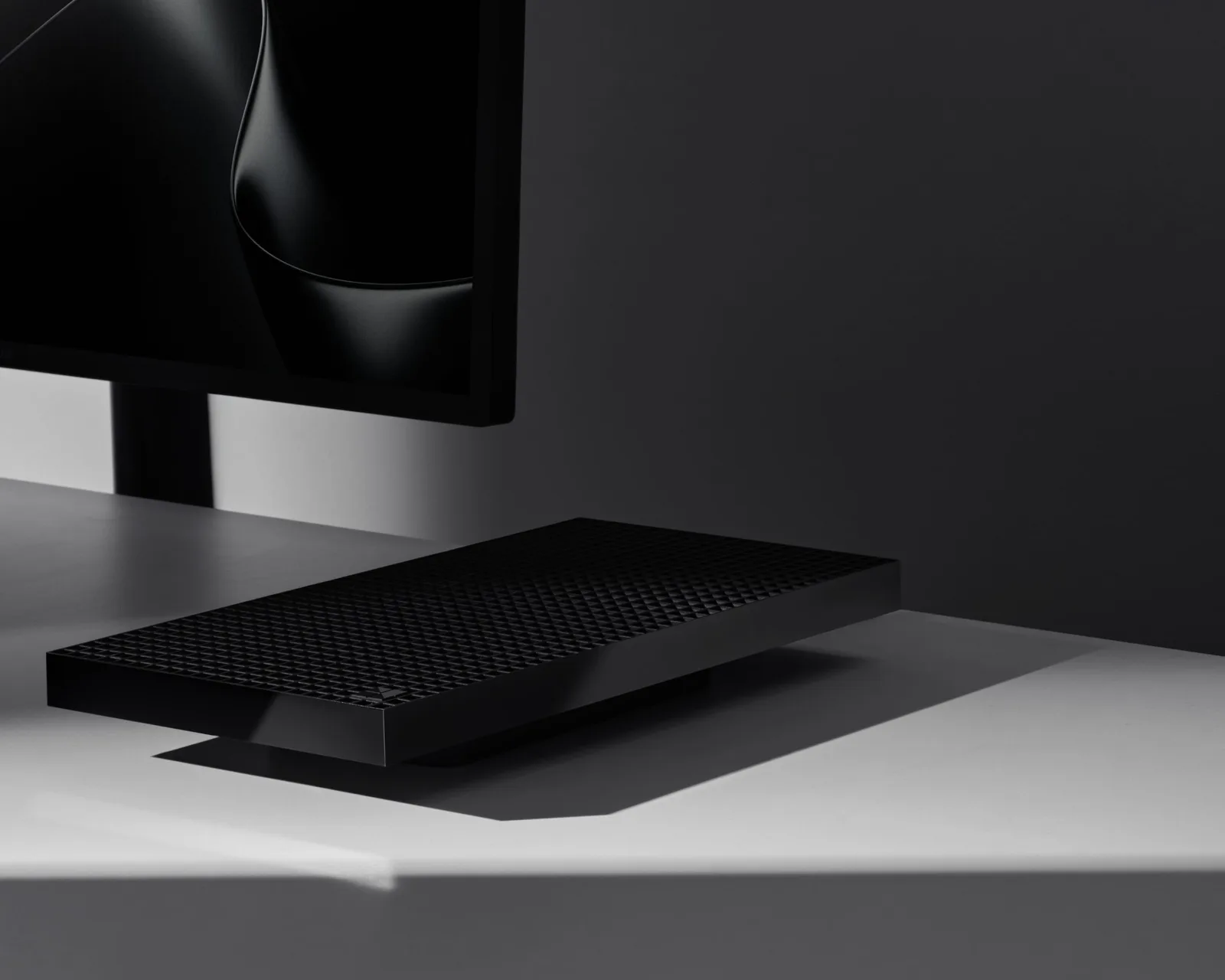 Microsoft bringt NVIDIA-Leistung für Entwickler: Passive gekühlte Surface RTX Spark Dev Box mit 128 GB RAM kommt dieses Jahr