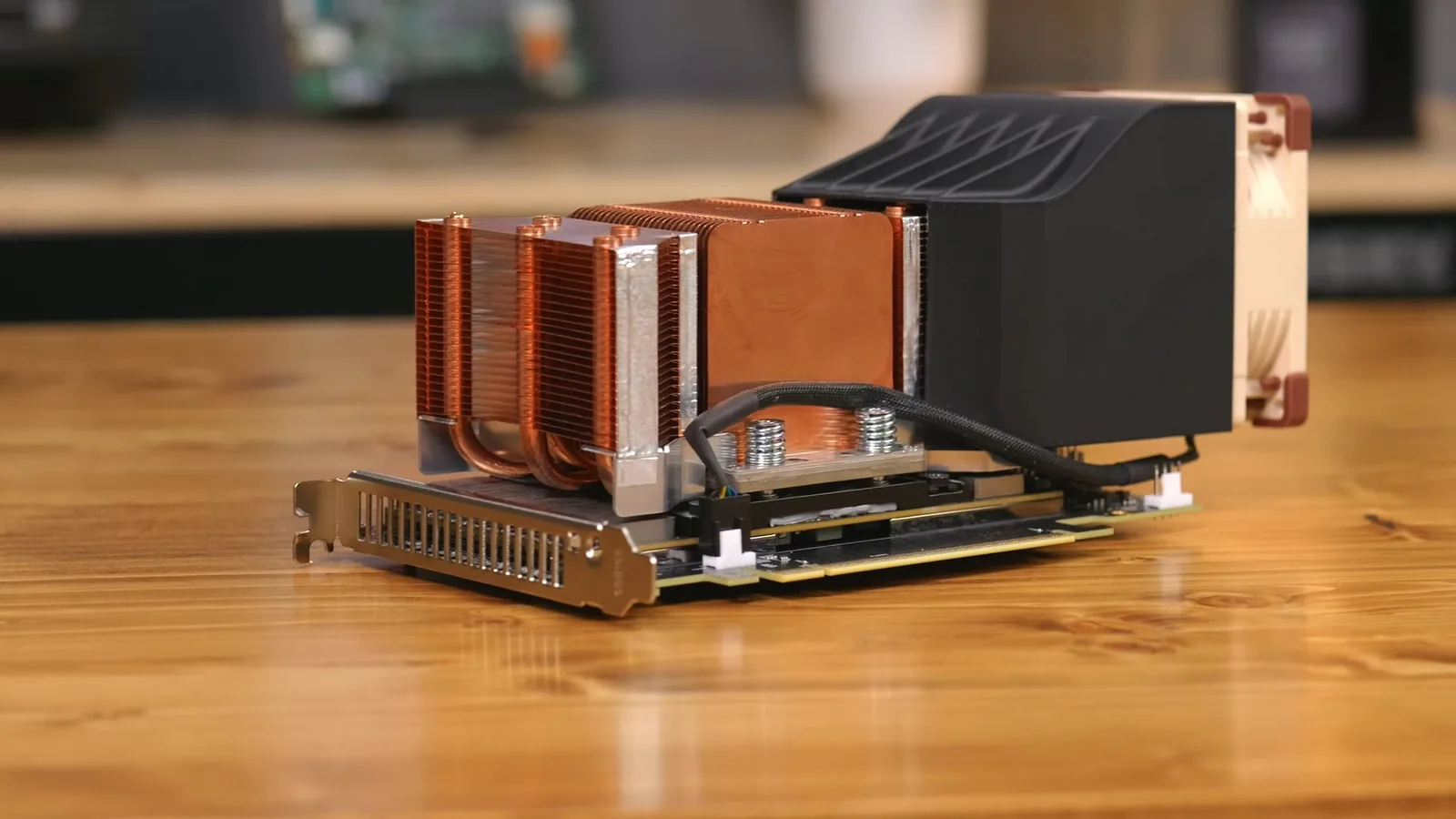 NVIDIAs 8 Jahre alter V100-Grafikchip verkauft sich für 100 Dollar und schlägt moderne Consumer-Karten in KI-LLM-Aufgaben