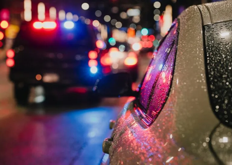 Mann stirbt nach Einsatz eines Schlagstocks durch Indianapolis-Polizisten bei Verkehrskontrolle