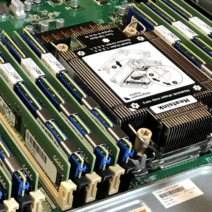 768 GB Intel Optane-Speicher ermöglicht lokale Kimi K2.5-Installation mit einer GPU: ca. 4 Token pro Sekunde