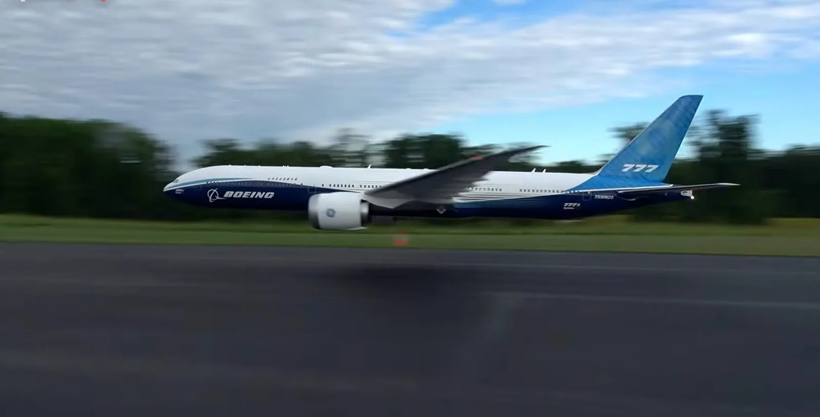 Weltgrößtes RC-Boeing 777-9X-Modell startet erstmals: So robust ist es, dass man darauf sitzen kann