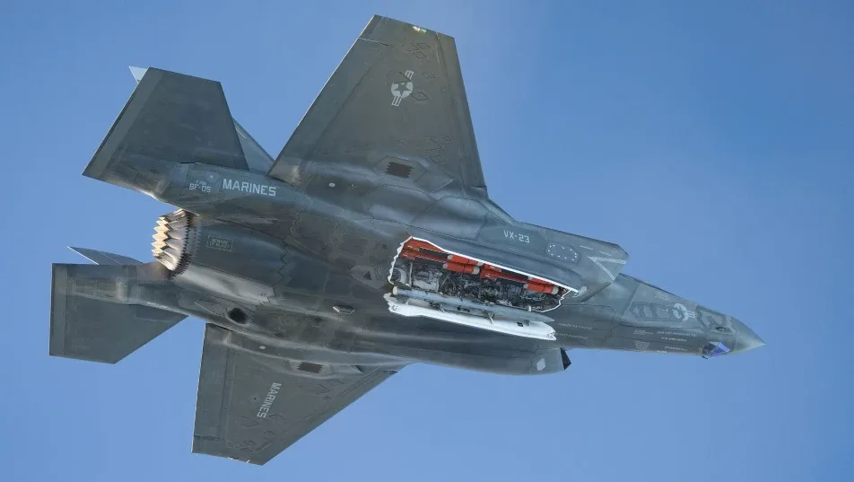 In a first, F-35B jet flies with 62 mile-range Spear cruise missiles