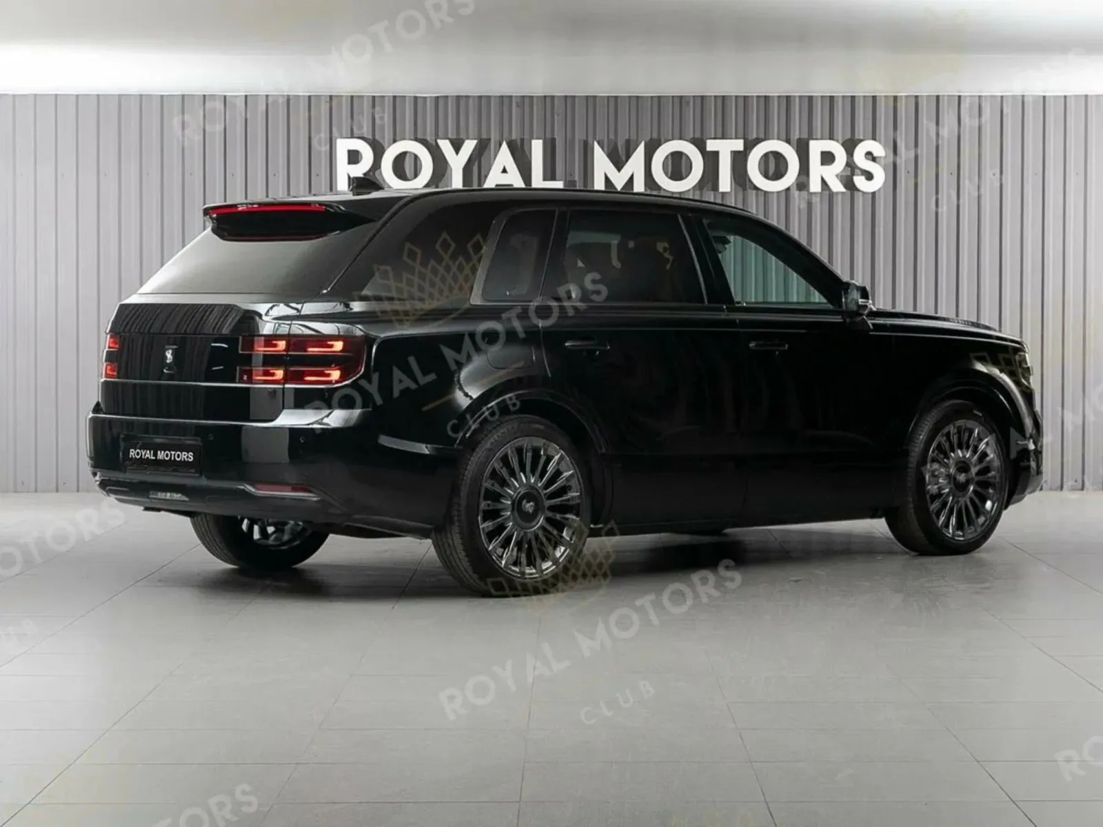 Verwendete Toyota Century SUV in Russland teurer als Rolls-Royce