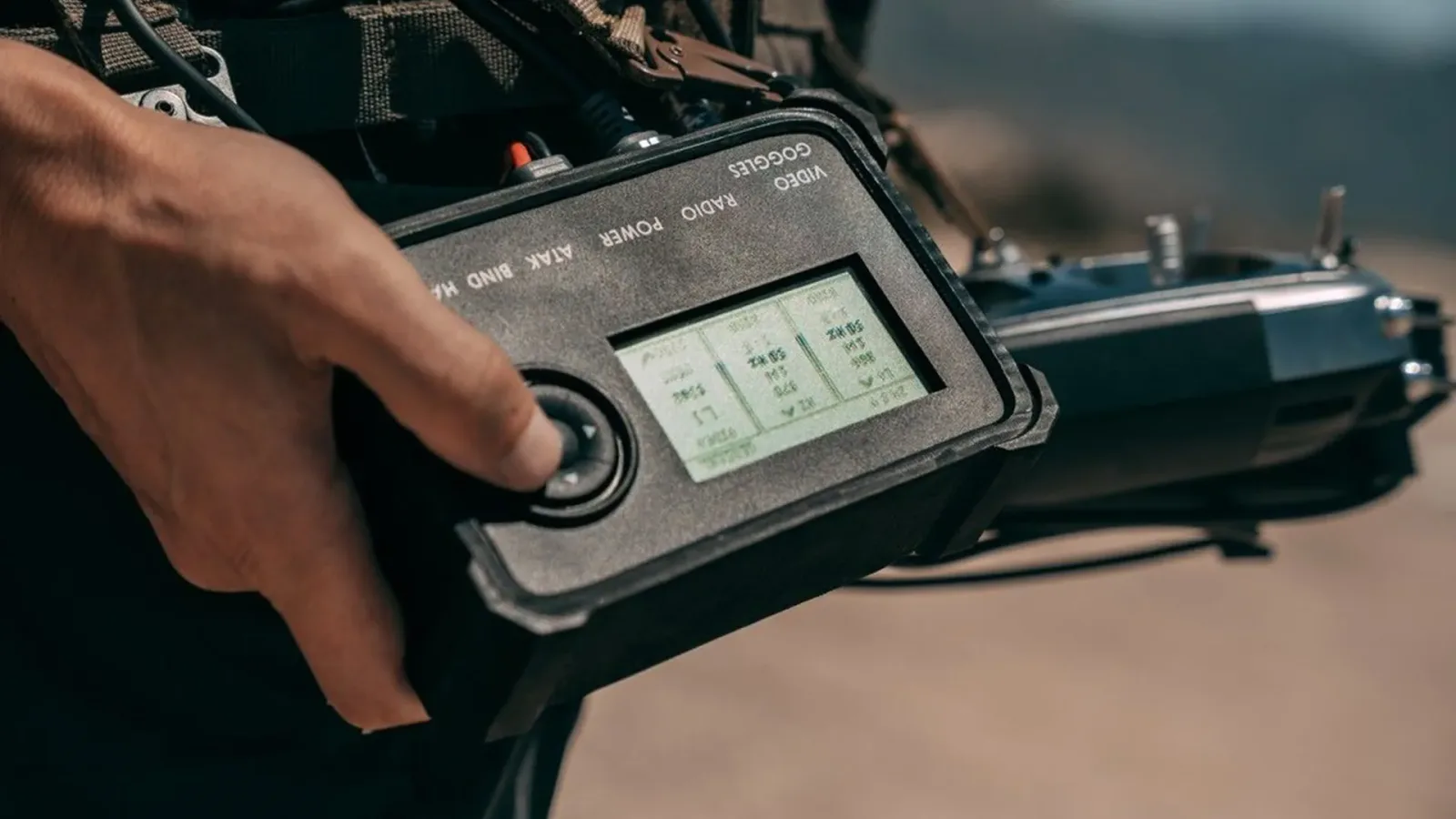 Wearable drone controller gives FPV operators a 15.5-mile battlefield range